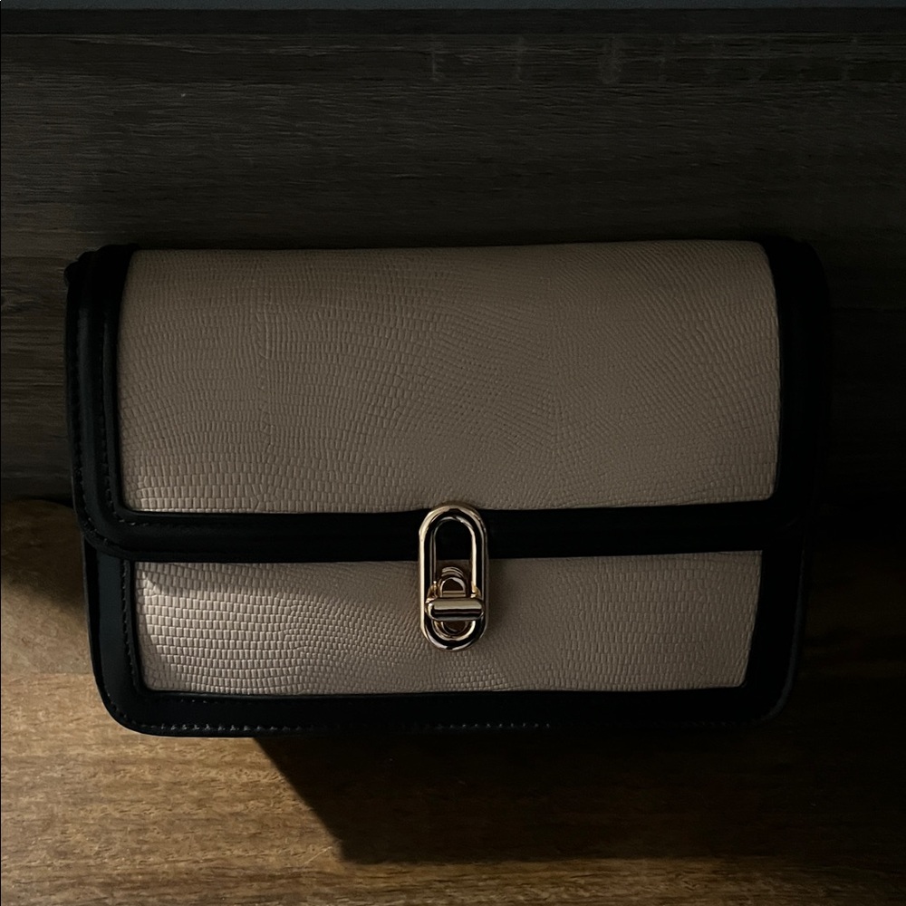 Jules Kae Mia bag NWT